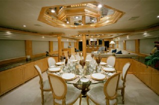 CHARISMA Dining